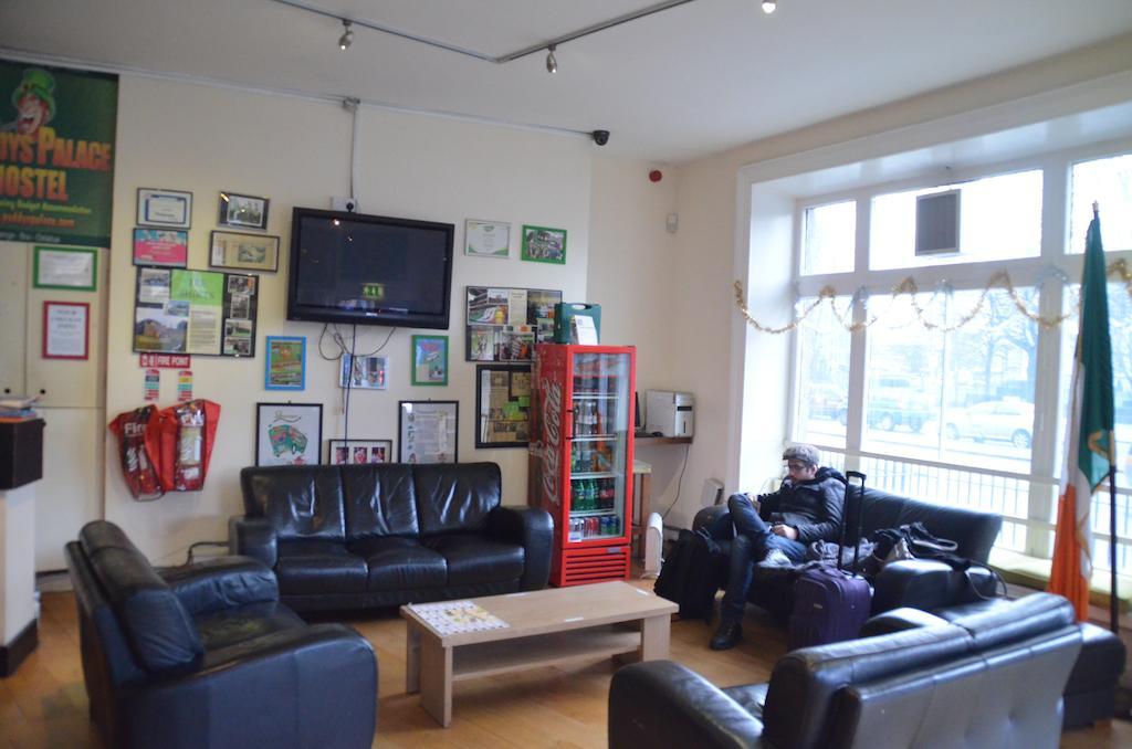 Paddy'S Palace Dublin Hostel Bagian luar foto