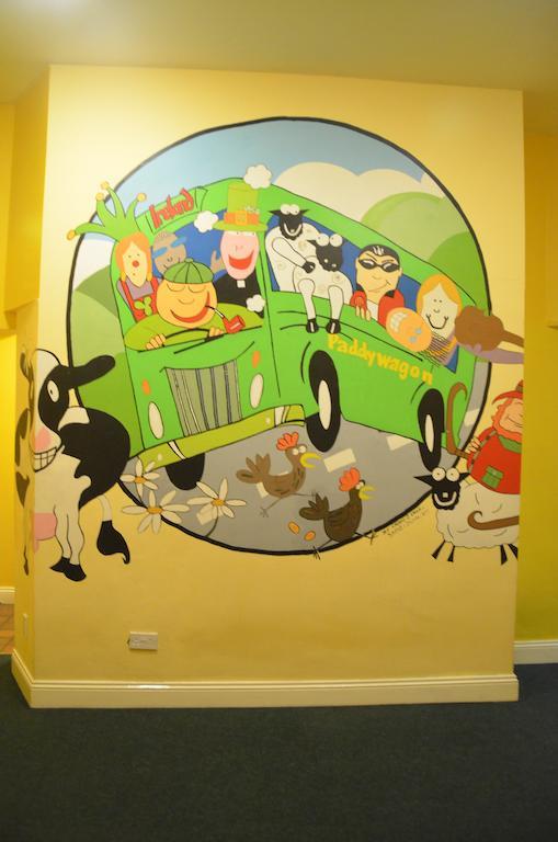 Paddy'S Palace Dublin Hostel Bagian luar foto